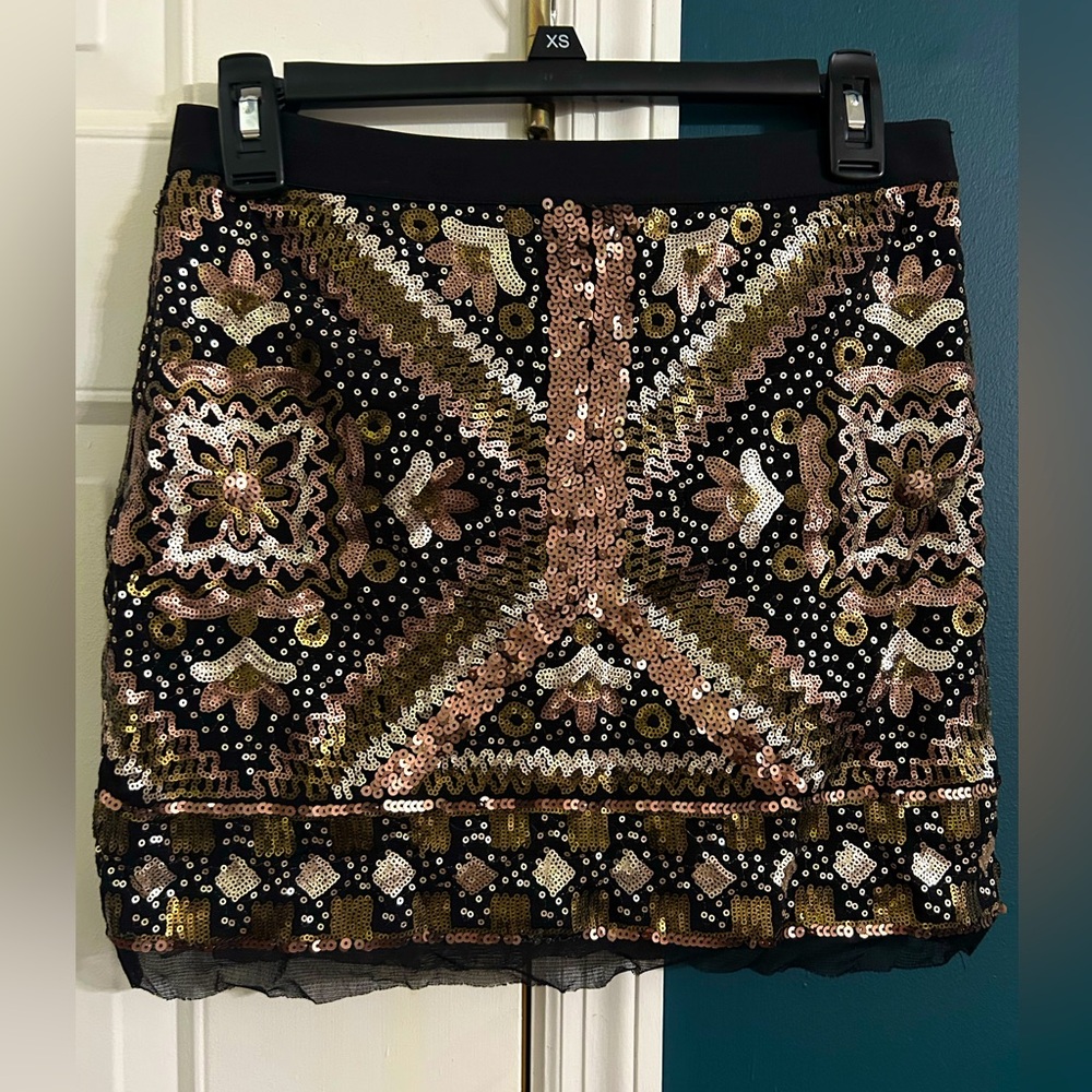 Chelsea and Violet Sequined Mini Skirt size S